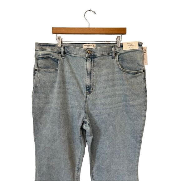 NEW Abercrombie & Fitch | The Flare Ultra High Rise Jean Stonewash Plus size 36 - Picture 4 of 10